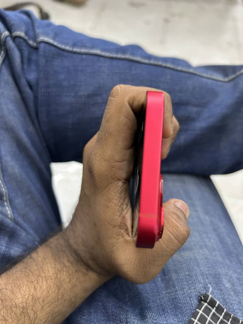Apple iPhone 14 3
