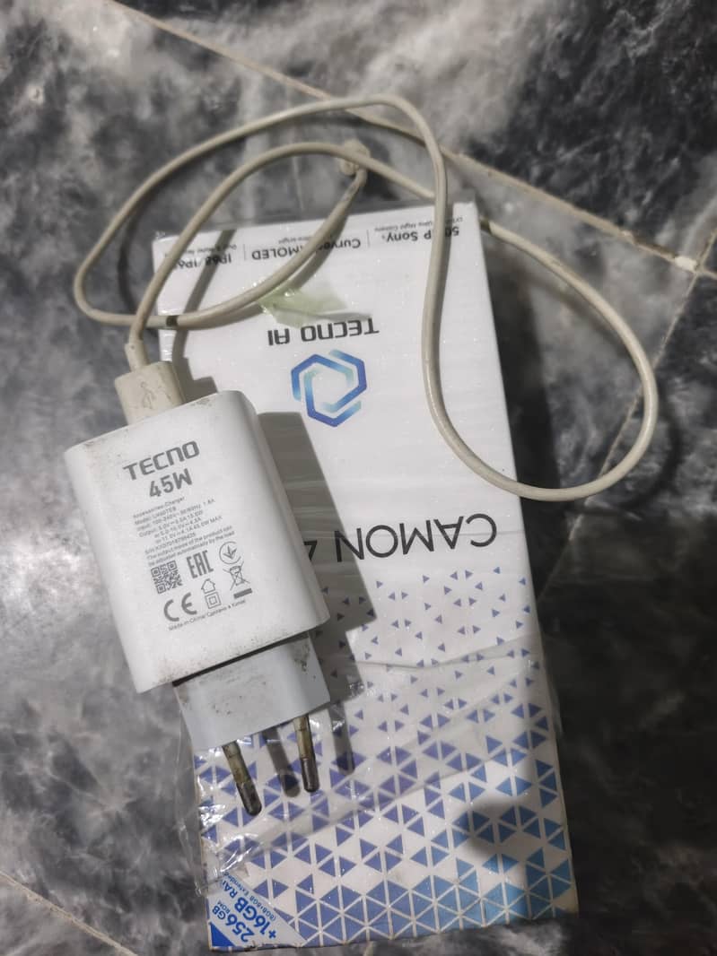 Tecno CAMON 40 Pro 5