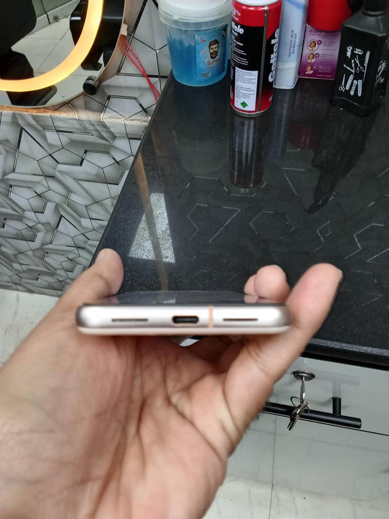 Google Pixel 8 3