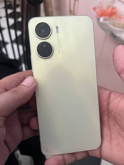 Vivo Y16