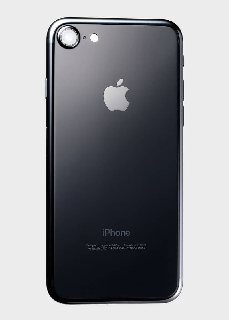 Apple iPhone 7 0