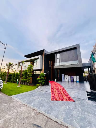 2-KANAL, FULL BASEMENT, ELEGANT AND FULLY MAINTAINED HOUSE FOR SALE IN DHA PHASE 6, LAHORE.
