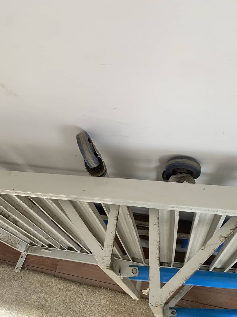 Stretcher Bed 0