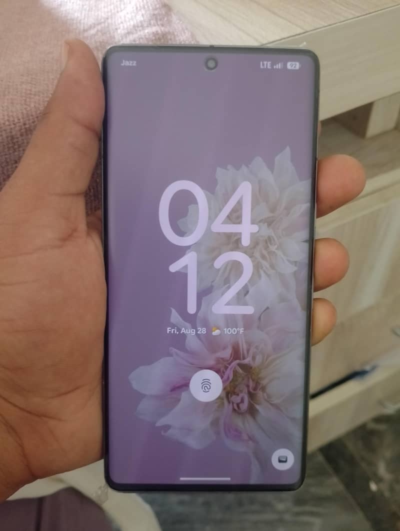 Google Pixel 7 Pro. . . 0302 7331088 4