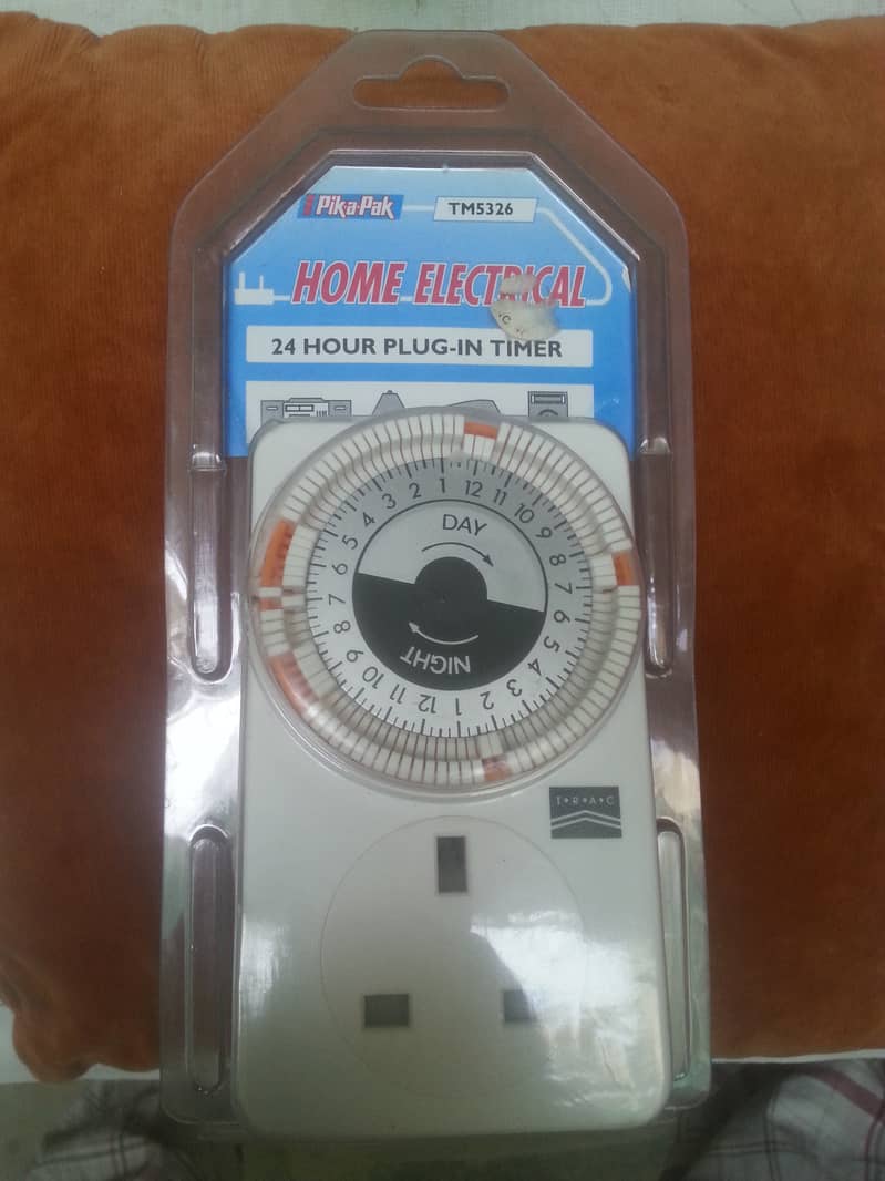 Automatic ON and OFF Programmable Timer Smart plugs 2