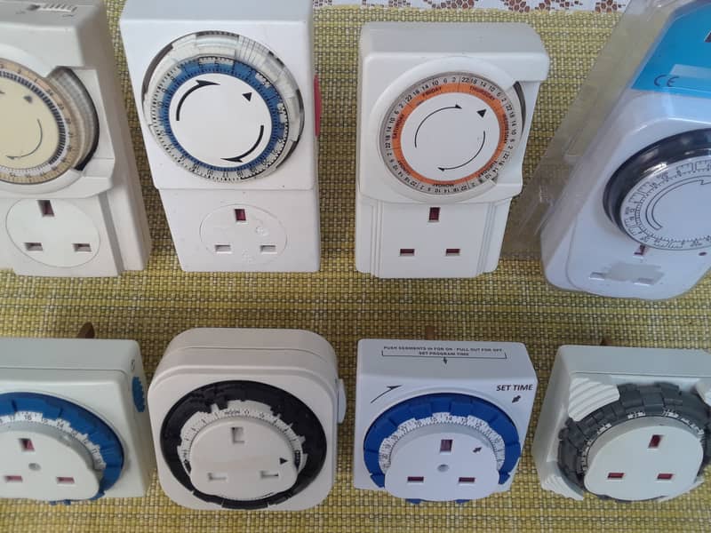 Automatic ON and OFF Programmable Timer Smart plugs 19