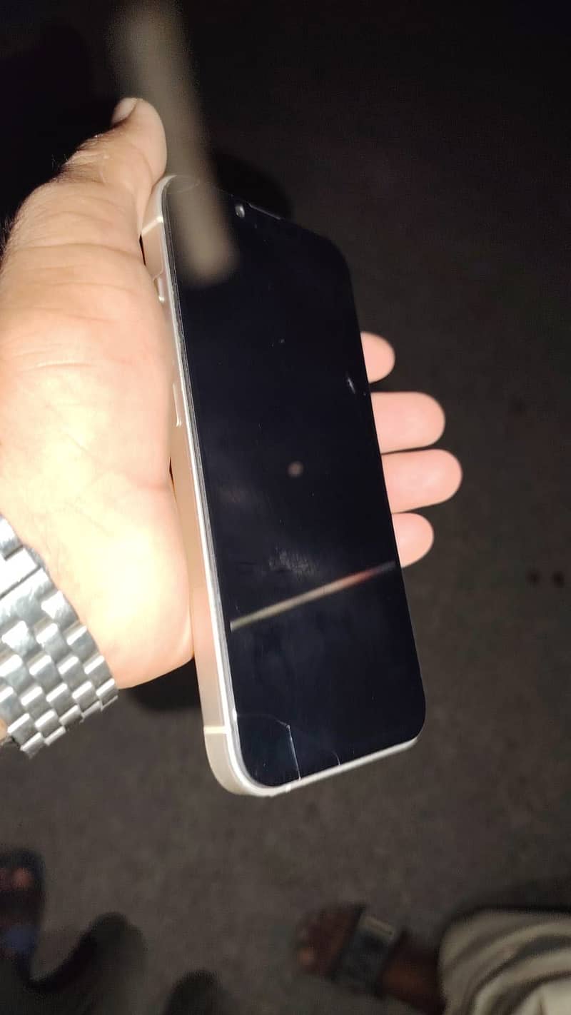 Apple iPhone 14 3