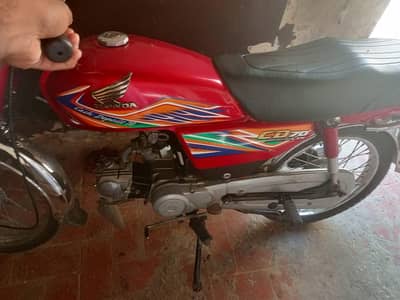 Honda 70 urgent for sale.