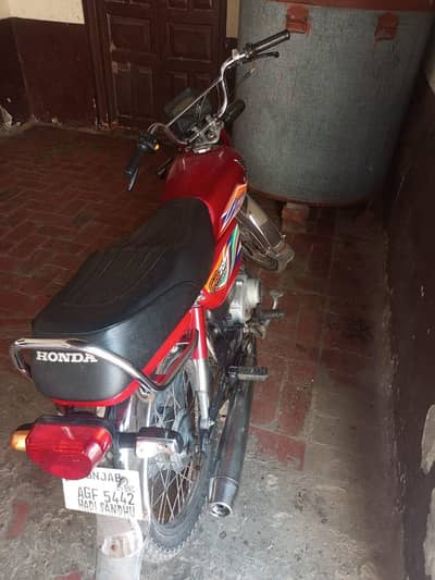 Honda 70 urgent for sale. come first and buy first