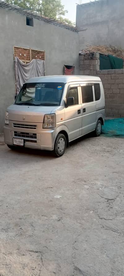 Suzuki Every 2011
