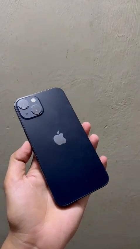 Apple iPhone 13 2