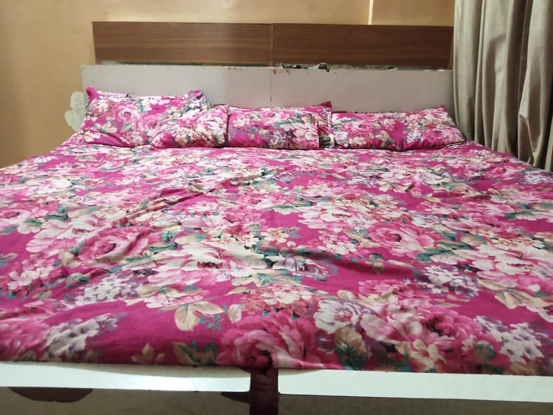 king bed 3