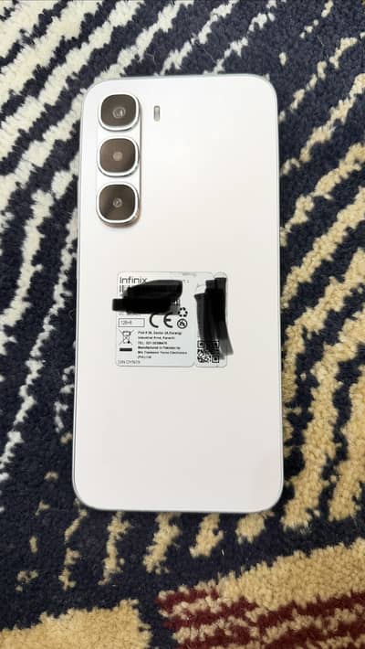 Infinix Hot 60 pro Natural titanium