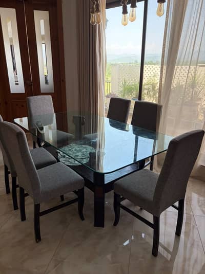 6-Seater Glass Dining Table – Excellent Condition
