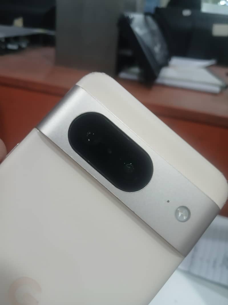 Google Pixel 8 2