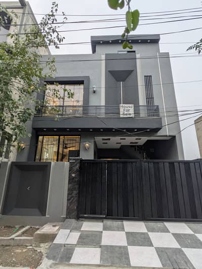 5 Marla Facing park Designer House for sale