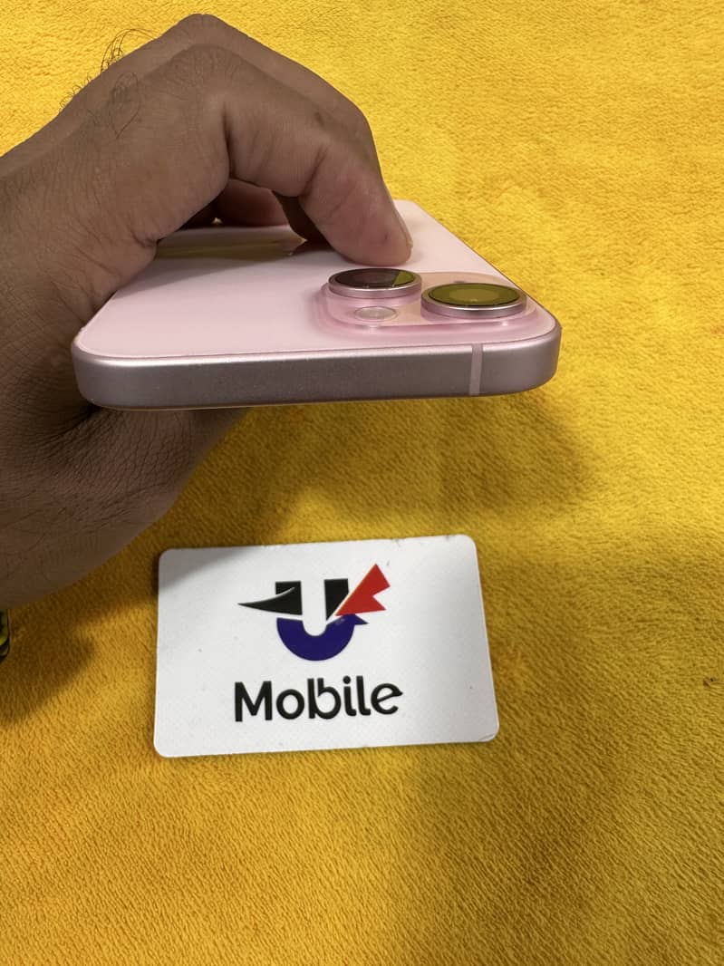 Apple iPhone 15 5