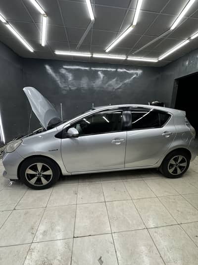 Toyota Aqua 2013