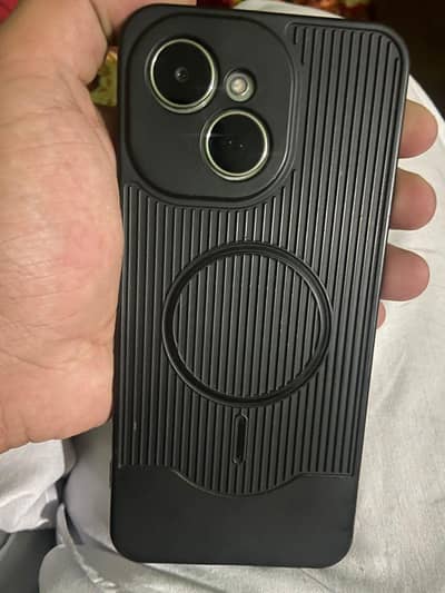 Tecno spark 40c witch original charger and box under warranty.