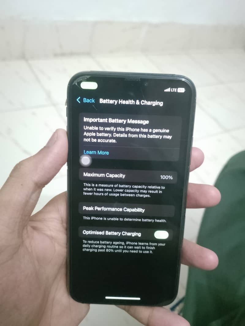 Apple iPhone XS 3