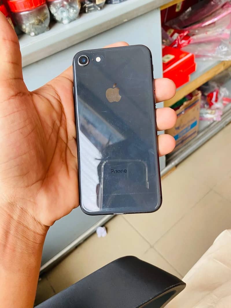 Apple iPhone 8 2