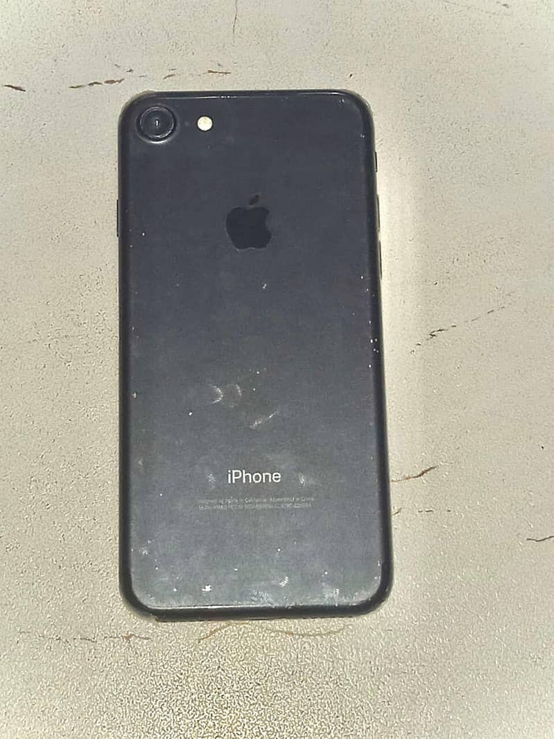 Apple iPhone 7 Plus 1