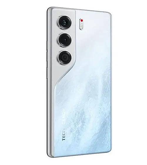 Tecno CAMON 40 Pro 1