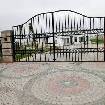 Gulberg Green Luxury Farm House For Rent