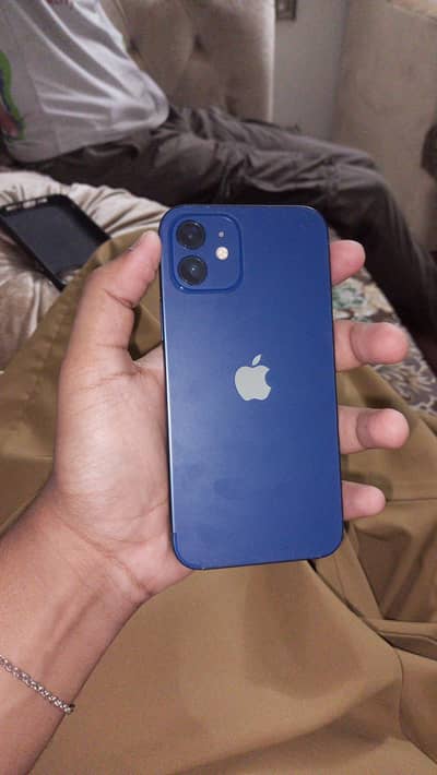 Apple iPhone 12