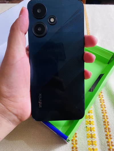 Infinix Hot 30 Play