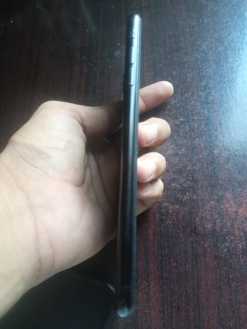 Apple iPhone 7 Plus 5