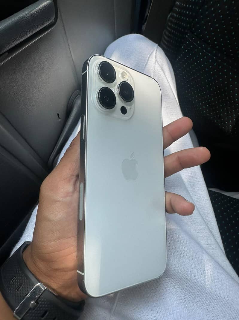 Apple iPhone 14 Pro Max 5
