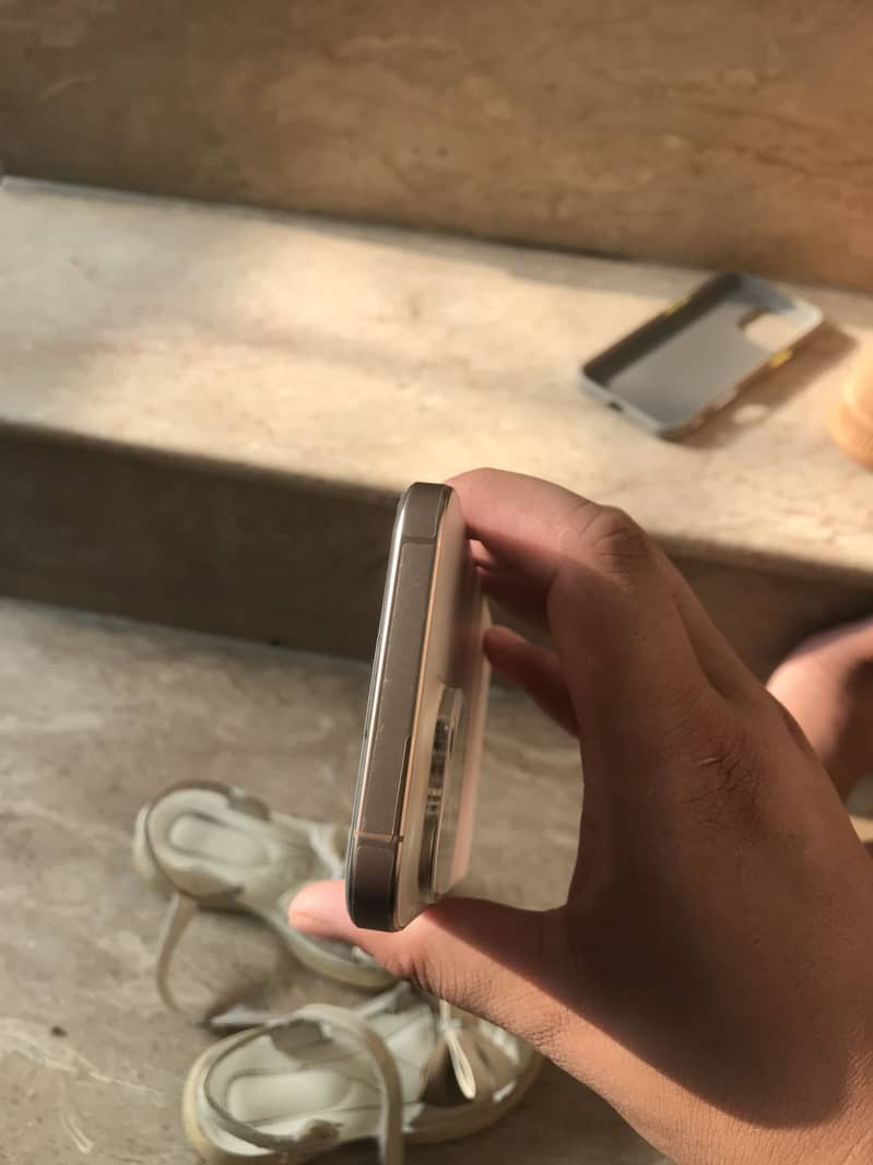 Apple iPhone 16 Pro Max 3