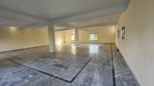 Commercial Space Available in Greens Avenue, Park Road
