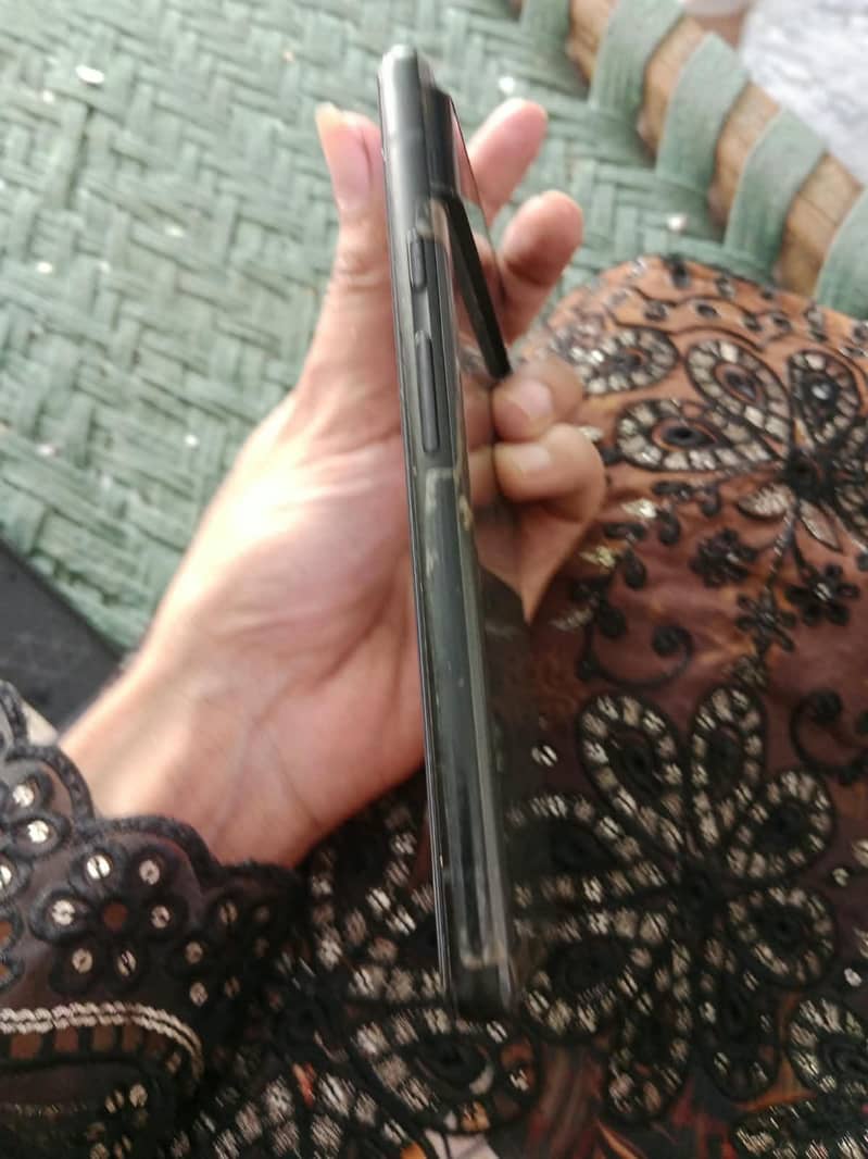 Google Pixel 6 4