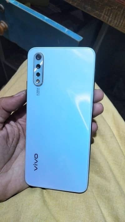 Vivo S1