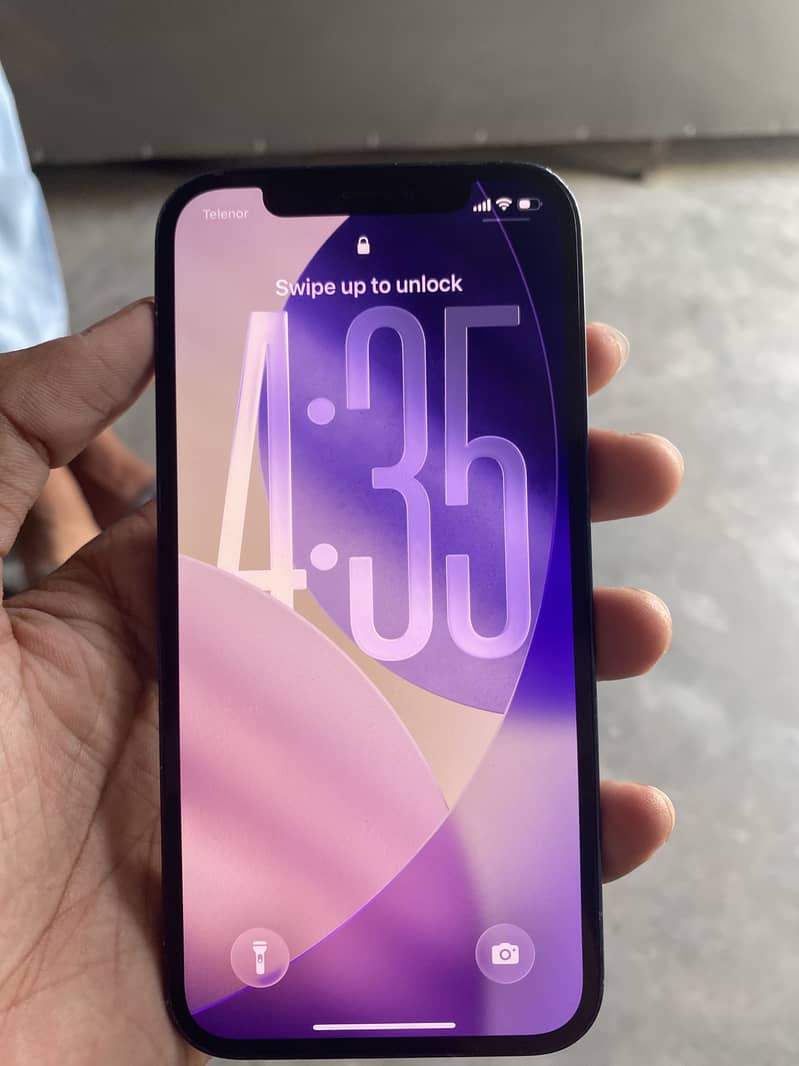 Apple iPhone 12 3