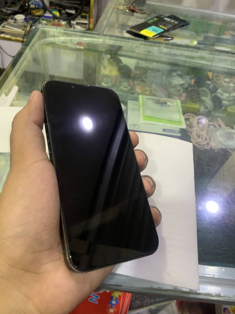 Iphone 13 pro mdm 14