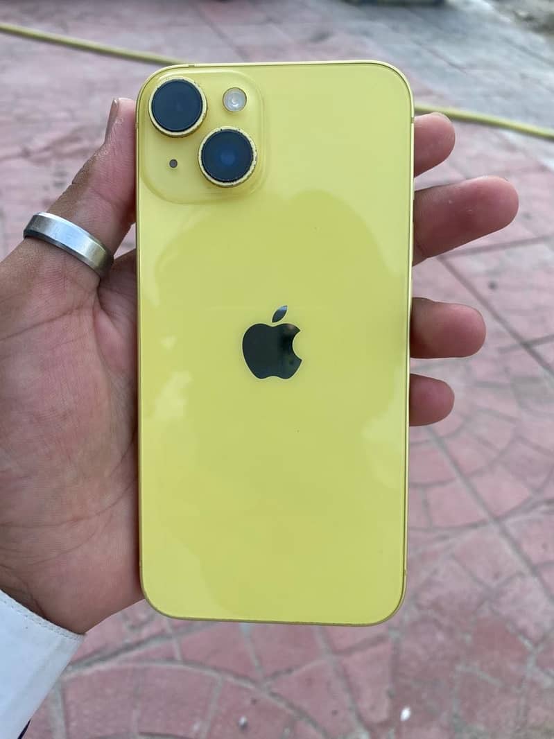 Apple iPhone 14 3