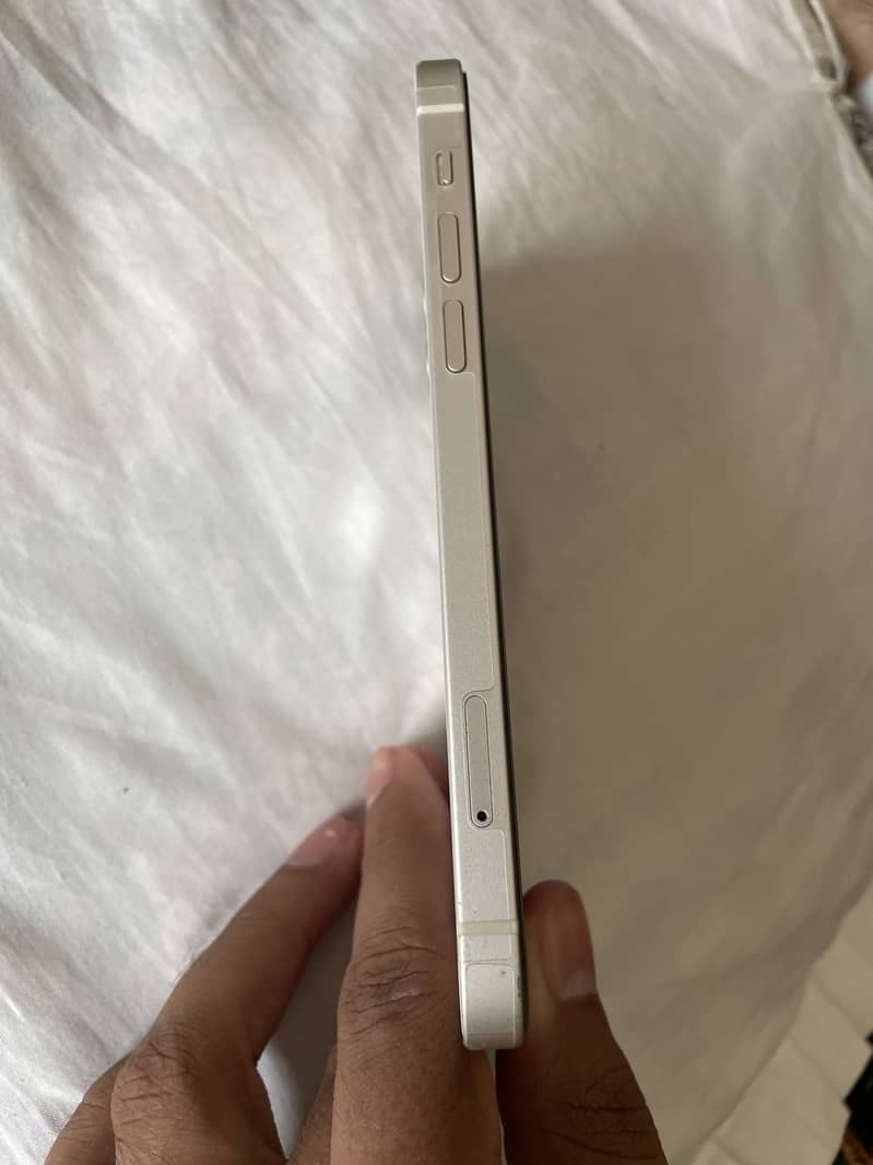 Apple iPhone 12 3
