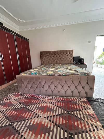 possish bed wood