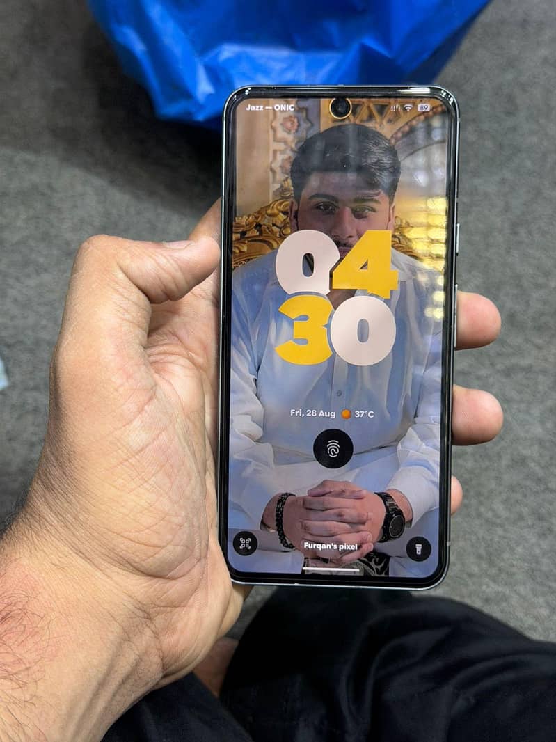 Google Pixel 8 2