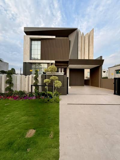 Near to Commercial 1 Kanal Fully Furnished Out Standing Villa for Sale in DHA Lahore
