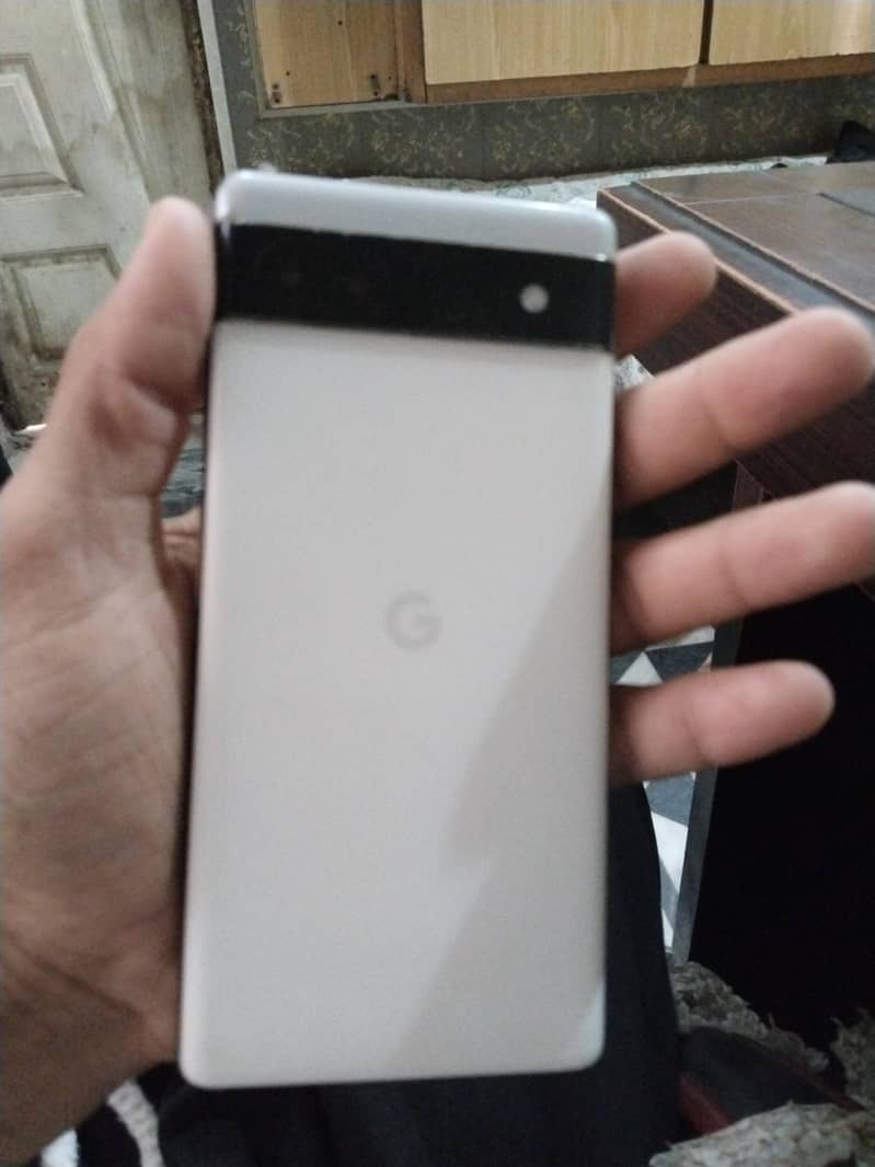 Google Pixel 6a 1