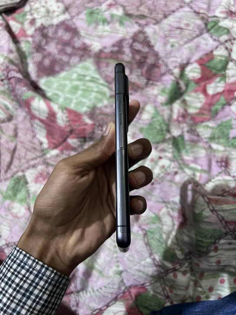 Google Pixel 7a 2