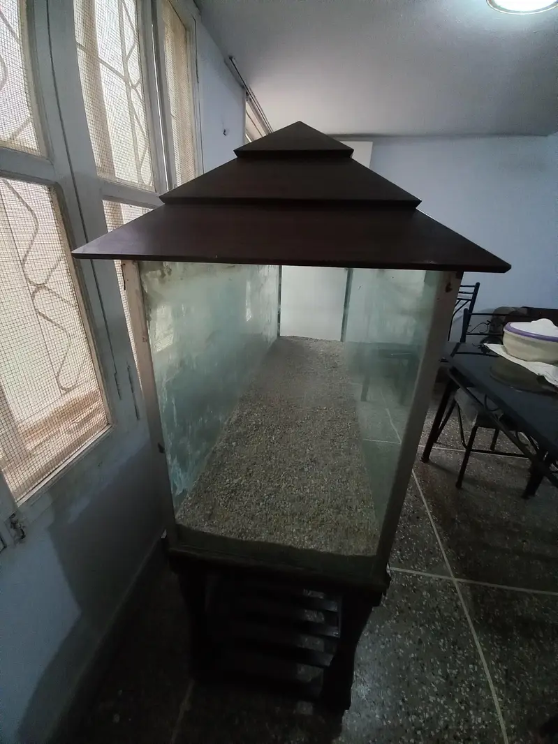 5 Ft Large Aquarium with Custom Wooden Stand & Hood – 5×1.5×2 Ft — photo 4