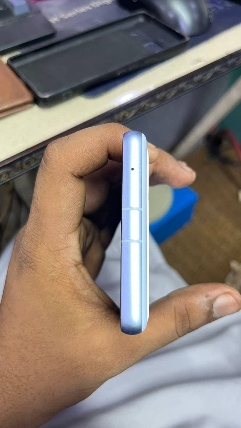 Google Pixel 7a 3