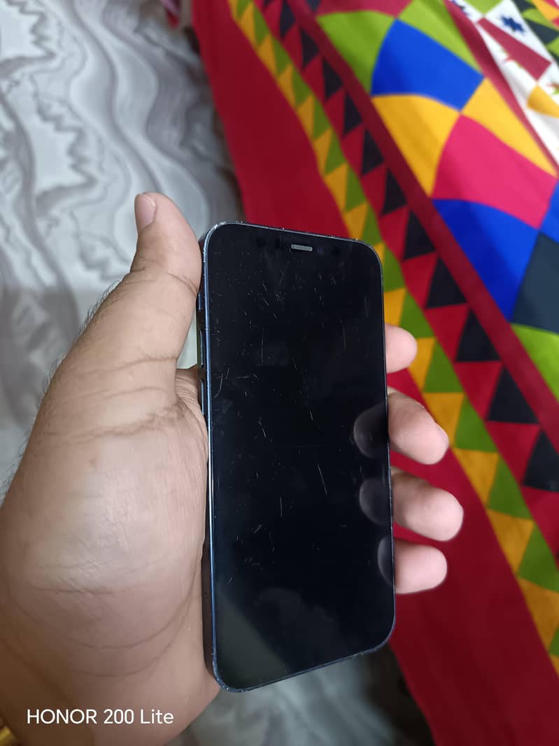 Apple iPhone 12 mini 6