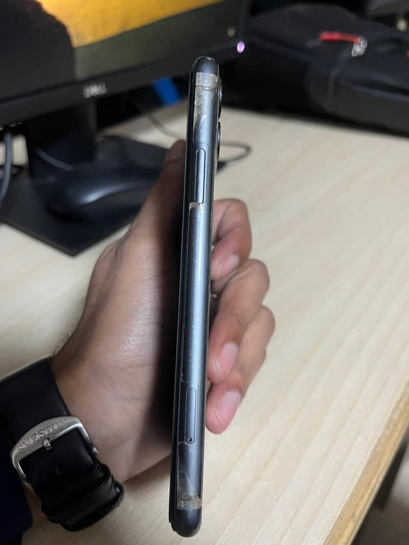 iPhone 11 1