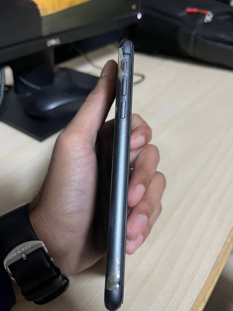 iPhone 11 2